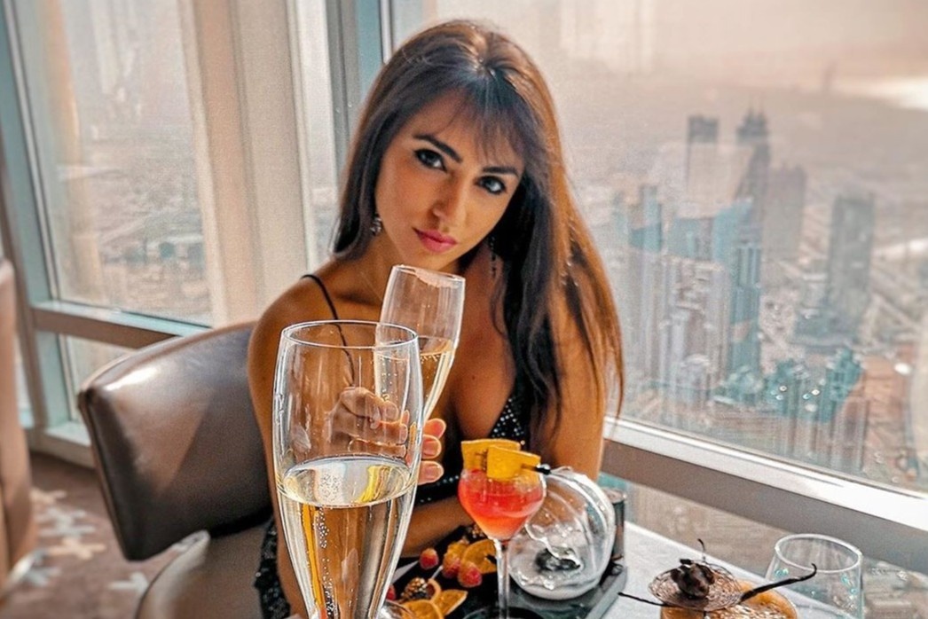 Trai nghiem nha hang tai toa nha cao nhat the gioi o Dubai hinh anh