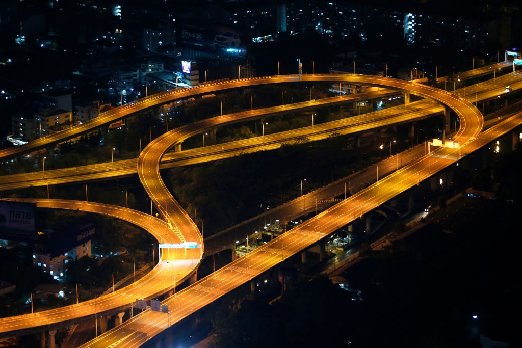 Bangkok gan nhu khong tieng dong vi gio gioi nghiem mua dich hinh anh