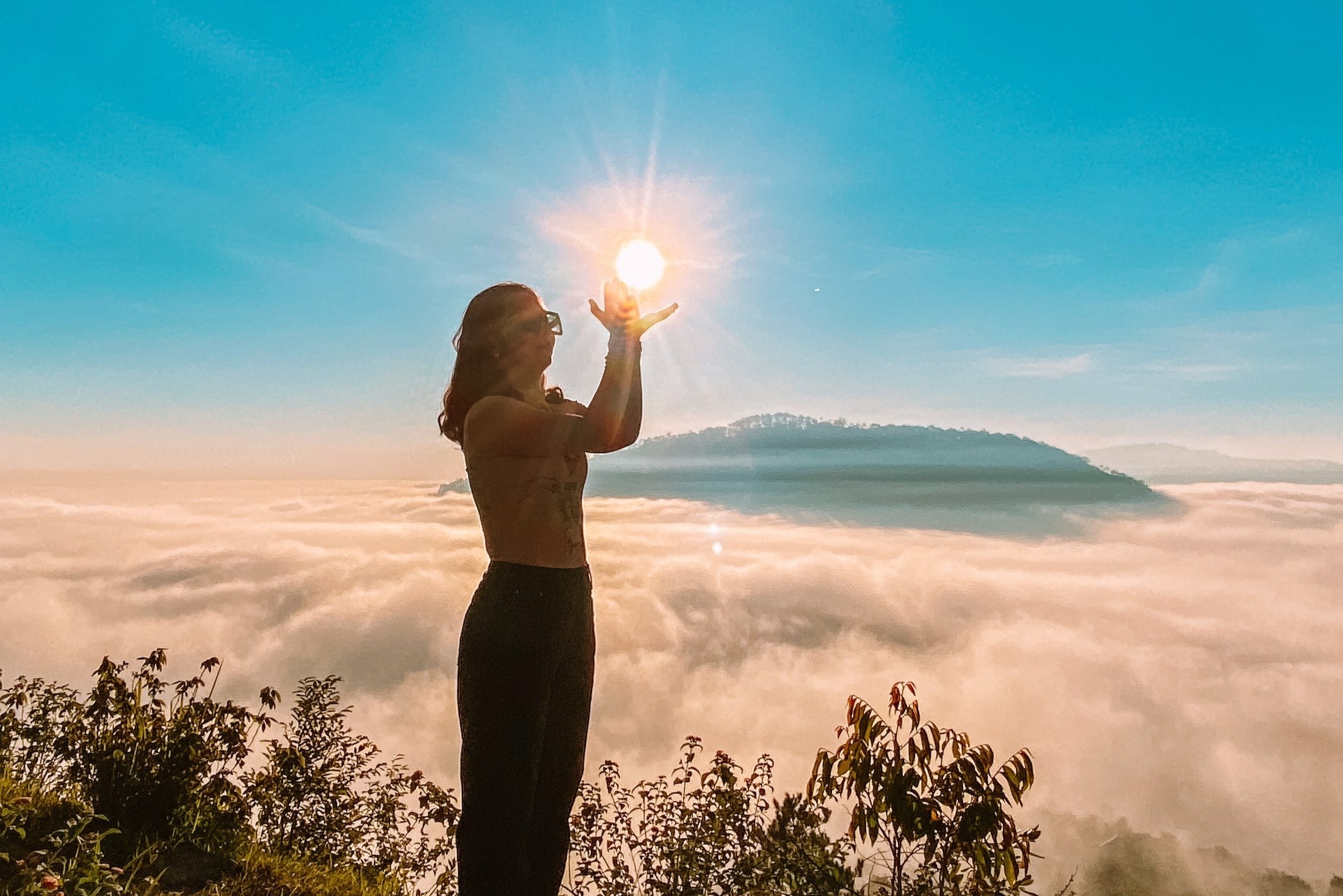 Bien may phu trang nui doi Da Lat chi danh cho nguoi day som hinh anh