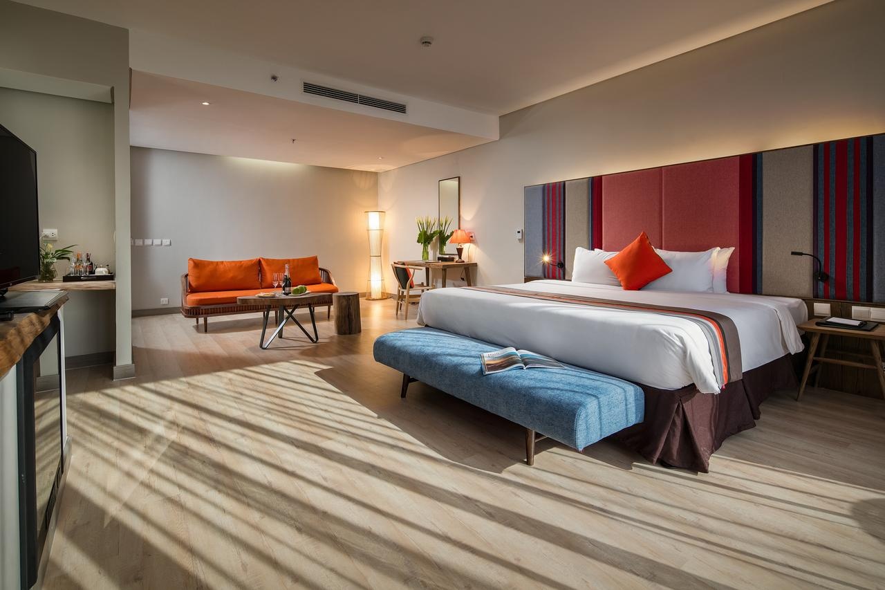 Khach san 5 sao mien Bac giam gia 50%, trong nhieu phong toi thang 6 hinh anh