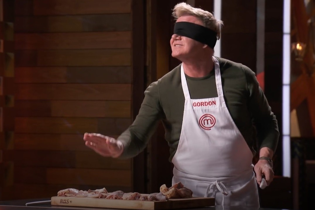 Vua dau bep tro tai bit mat chat thit ga hinh anh