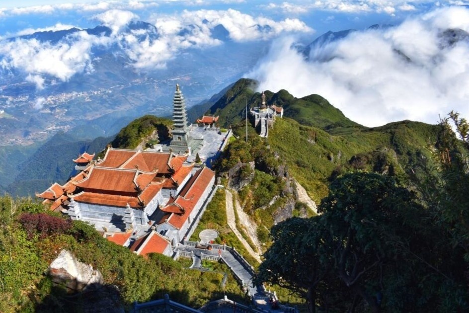 Sa Pa an hien duoi bien may bong benh hinh anh