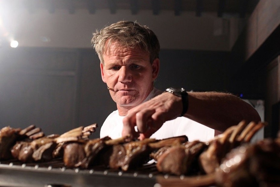 Vua dau bep Gordon Ramsay sieu giau nhung khong de tien cho con hinh anh