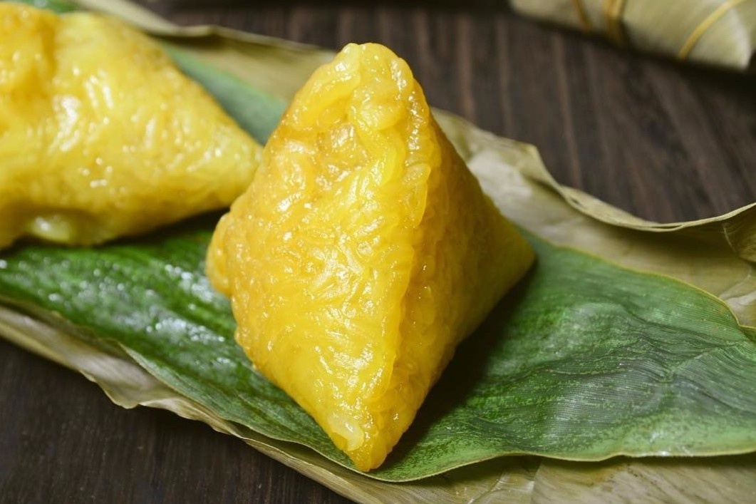 Mon banh khong the thieu trong ngay Tet Doan ngo hinh anh