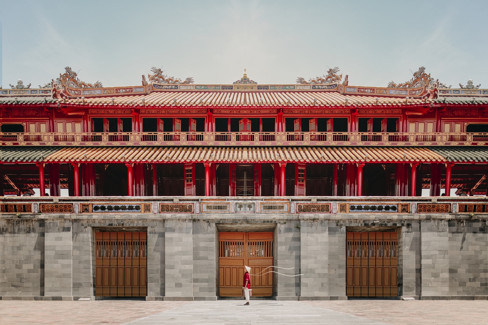 Ve Hue tim noi luu giu dau an trieu dai vang son hinh anh