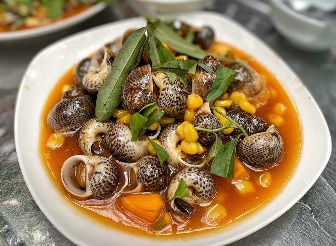 5 quan oc ngon voi thuc don nghe la them o Ha Noi hinh anh