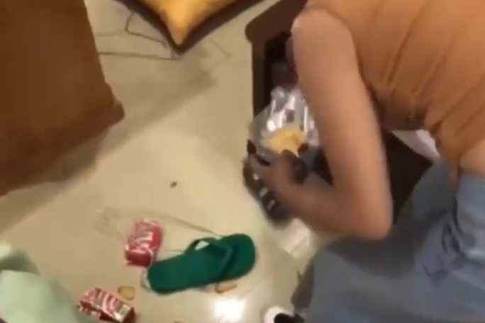 Nhom tre xa rac khap phong khach san o Vung Tau de tra dua hinh anh