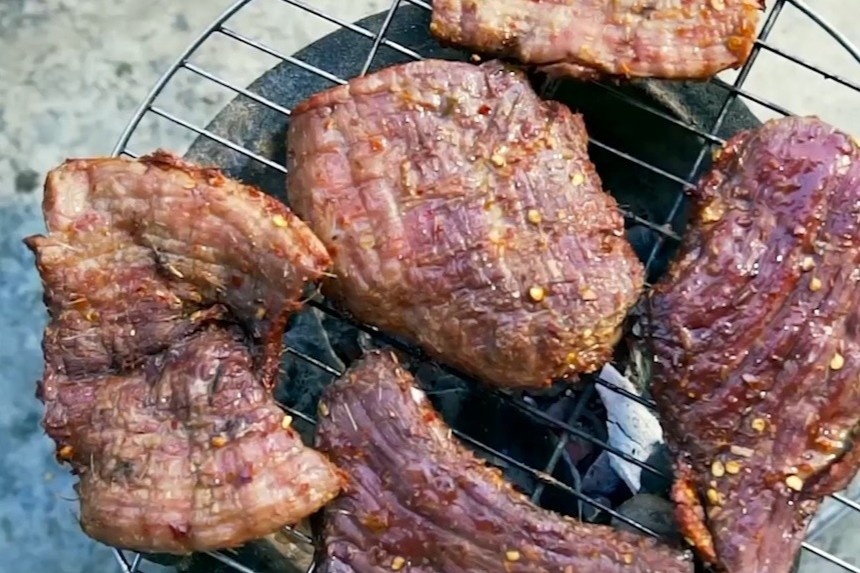 Bo mot nang cham muoi kien vang noi tieng Gia Lai hinh anh