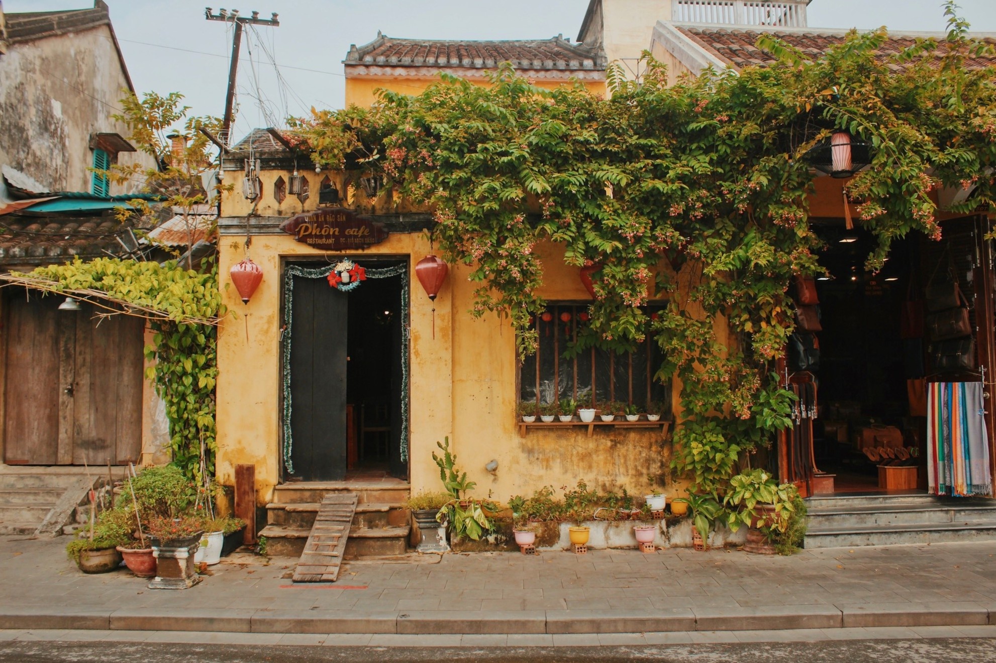 Hoi An cam pho di bo vi dich, co the huy ban phao hoa hinh anh