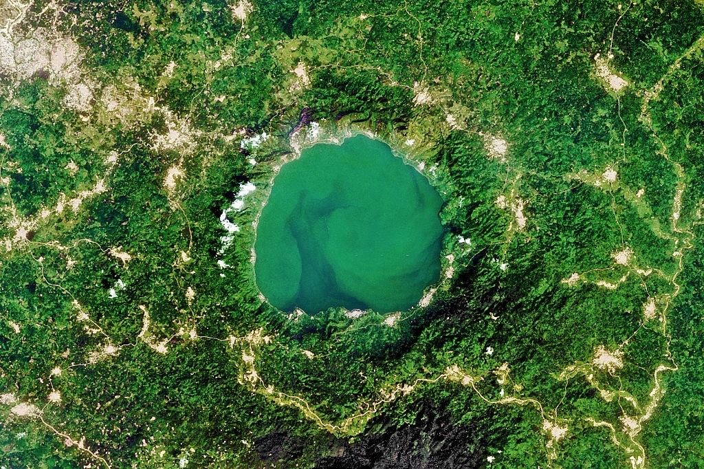 ho thien thach anh 6