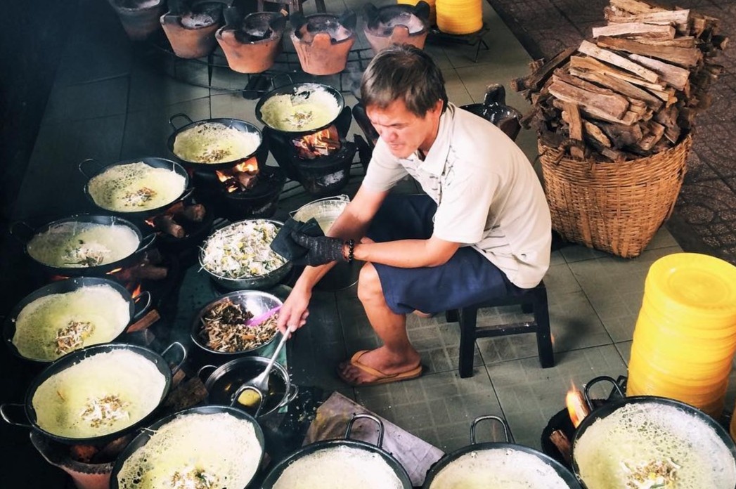 Ngoi chua co banh xeo mien phi o An Giang hinh anh