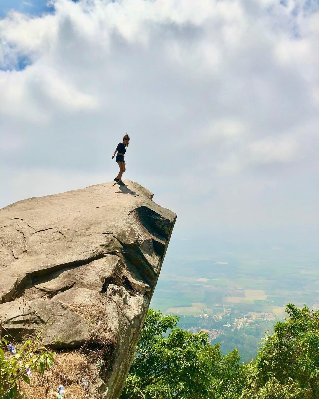 mỏm đá sống ảo ảnh 8 mom da song ao anh 8