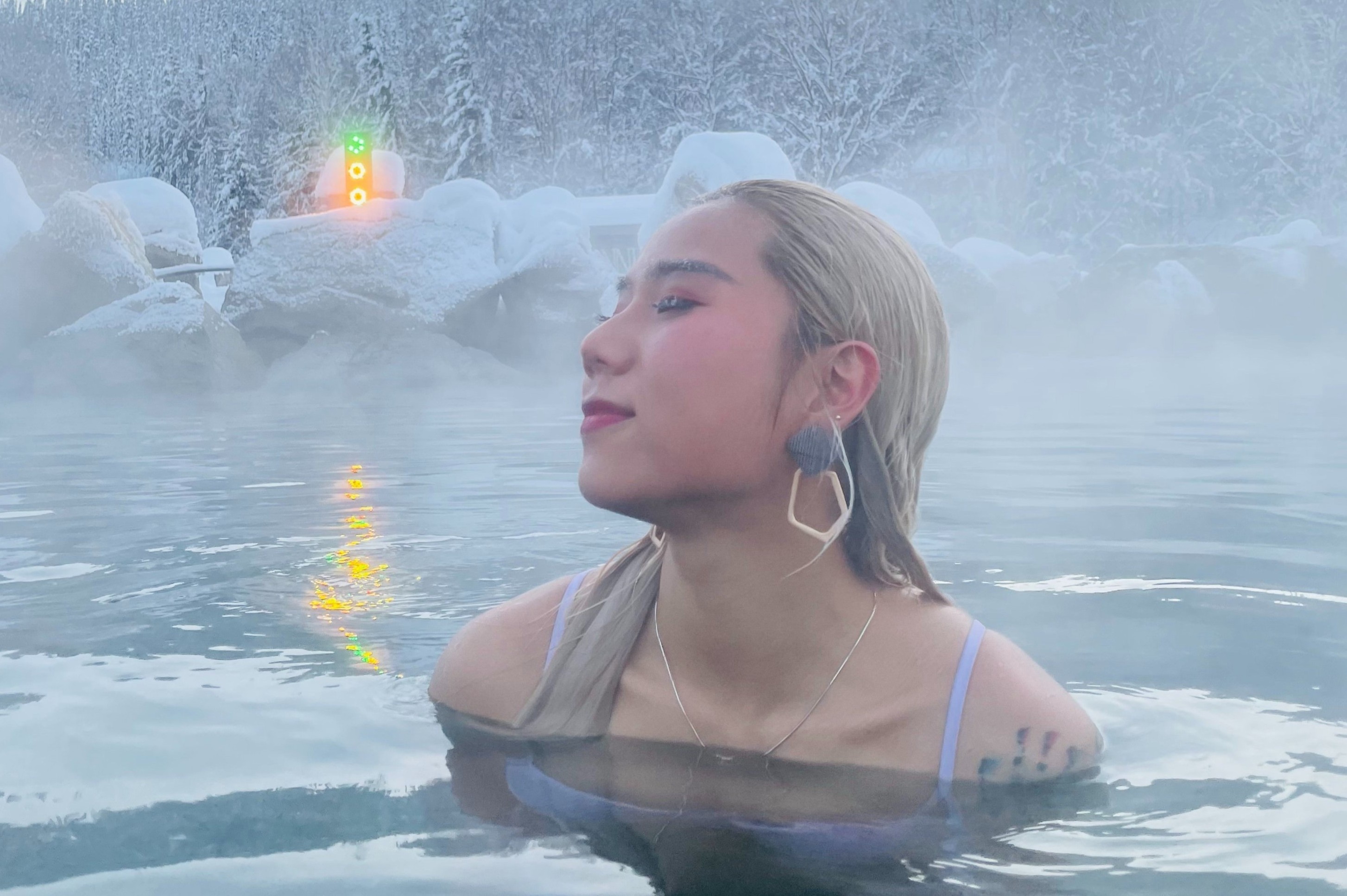 Co gai Viet du ngoan toi vung dat lanh am 20 do C hinh anh