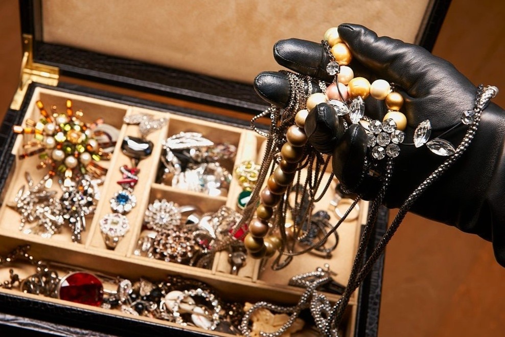 Du khach tra do an trom sau 3 nam hinh anh