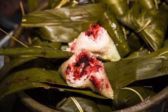 Mon banh cooc mo cua nguoi dan toc hinh anh