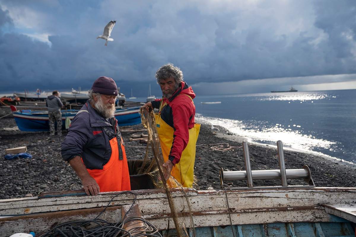 nui lua phun trao anh 10