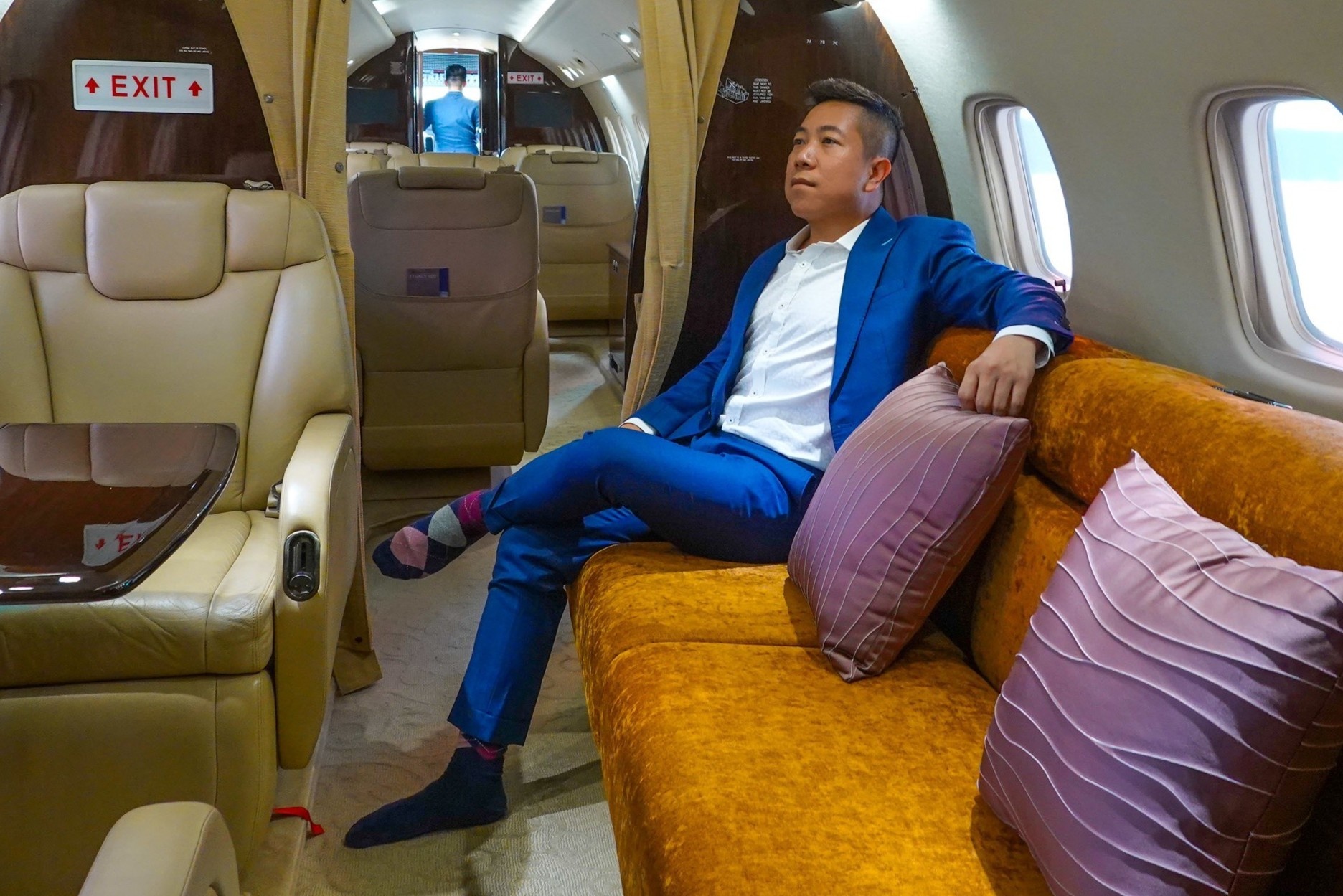 Vlogger Yeu May Bay: '35 tuoi, toi tung phai song bam vao gia dinh' hinh anh