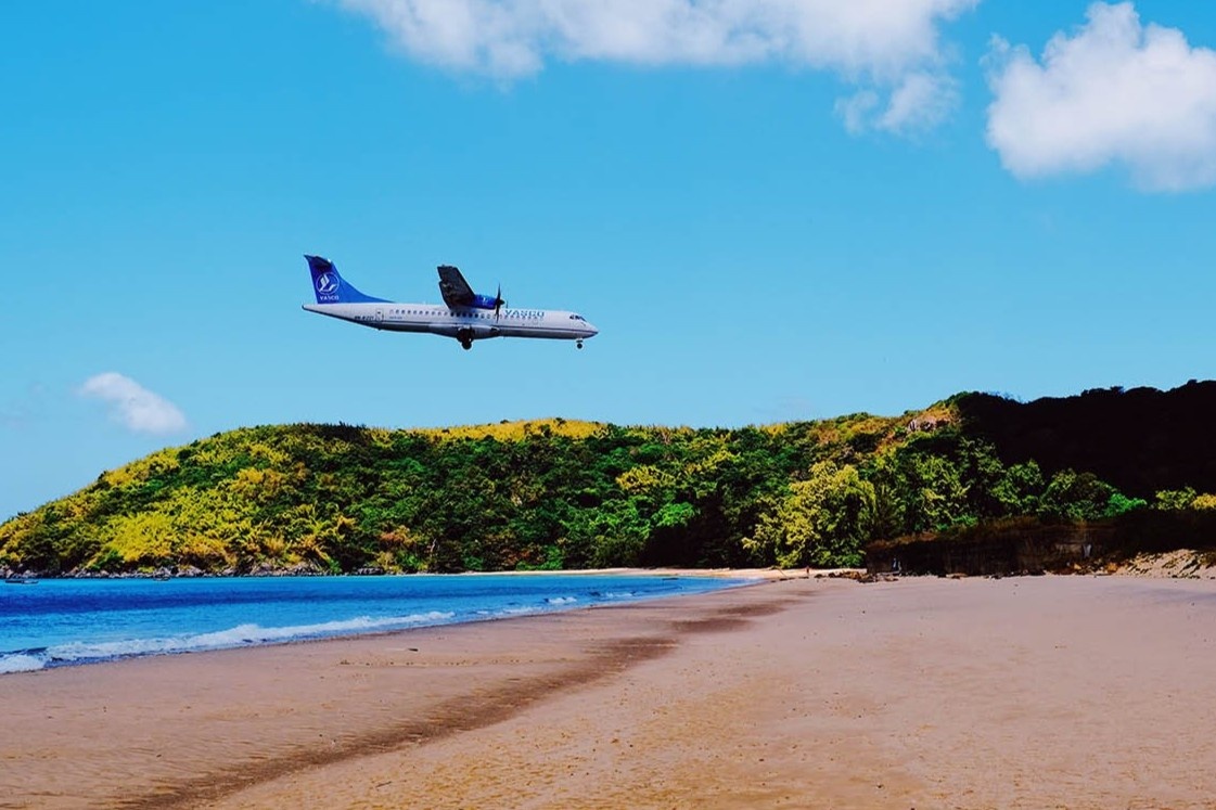 Con Dao co bai bien vao top dep nhat the gioi hinh anh