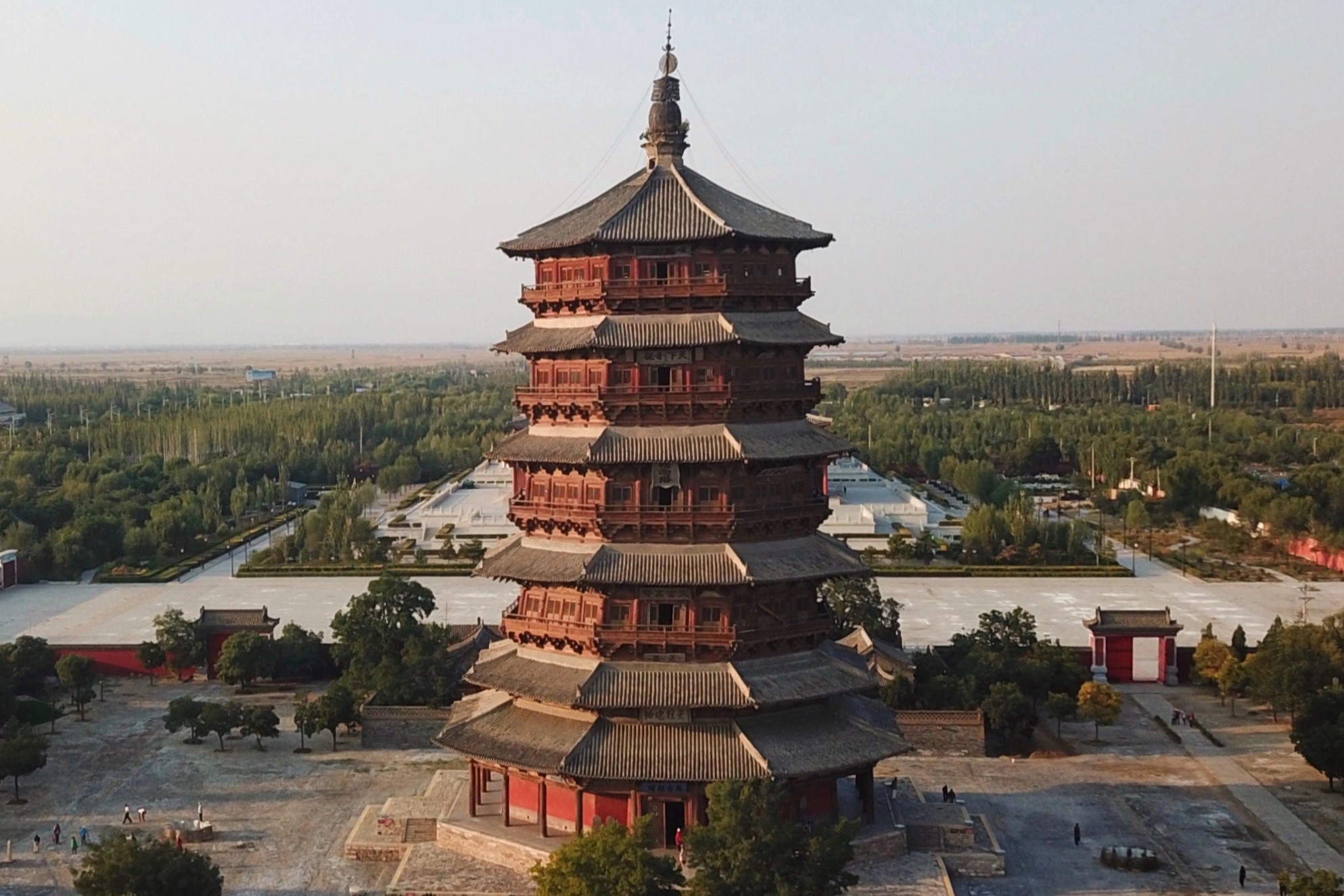 Ngoi den go cao nhat the gioi hinh anh