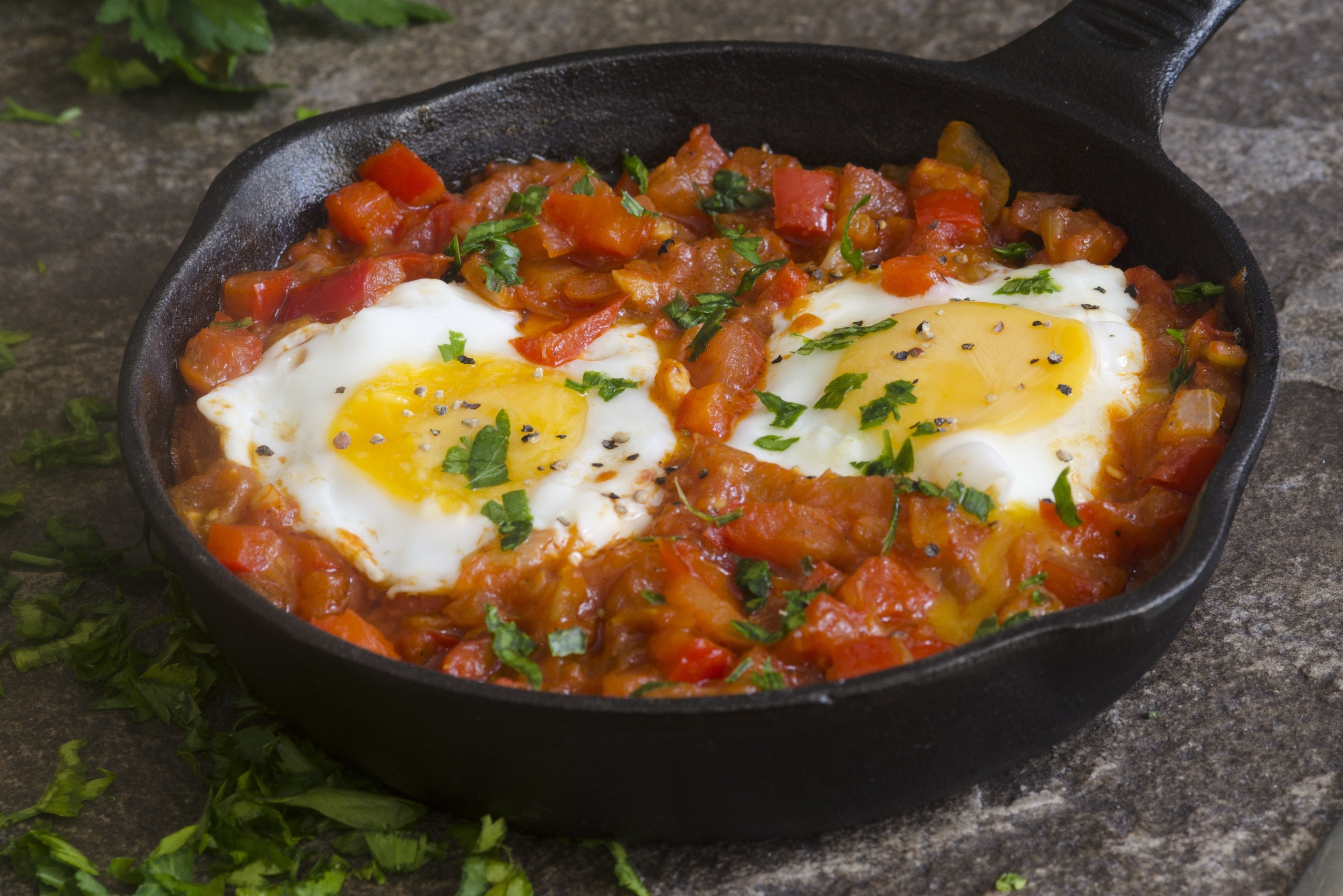 Cach lam trung ran sot ca chua kieu Hoa hinh anh