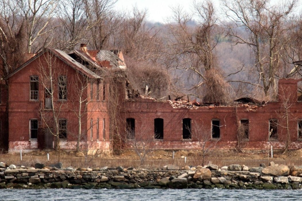 Hon dao bo hoang co hang trieu ngoi mo hinh anh