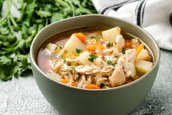 Ga ham khoai tay ngon mieng cho bua toi hinh anh