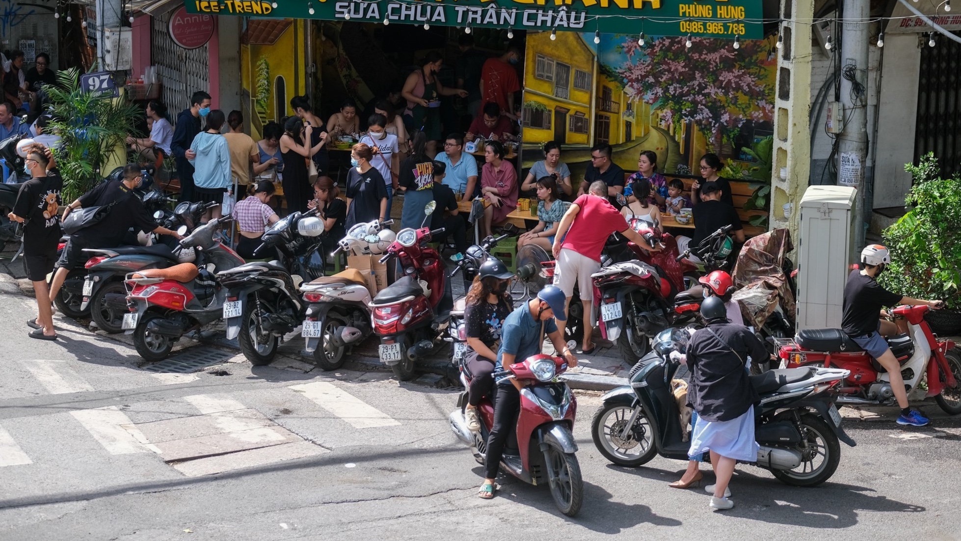 hang quan ha noi anh 1