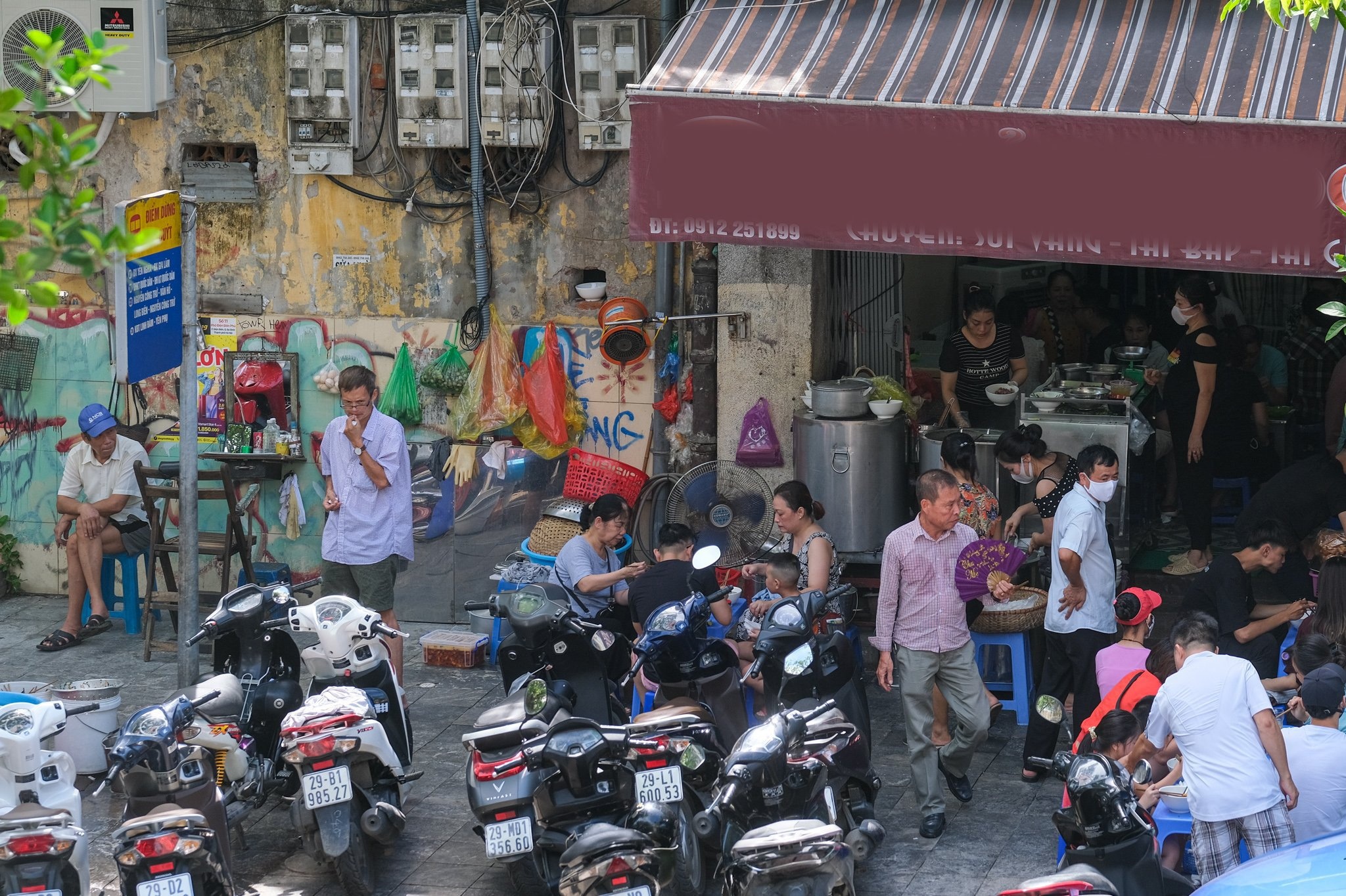 hang quan ha noi anh 5