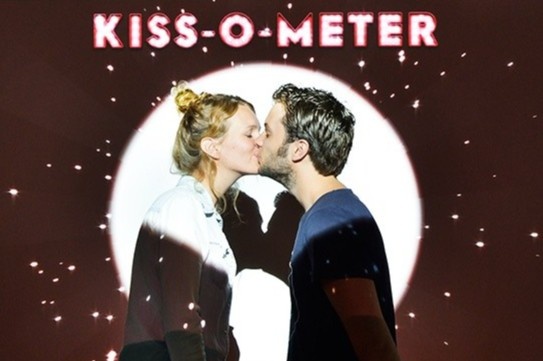 Bao tang co may do vi khuan tu nu hon cua khach hinh anh