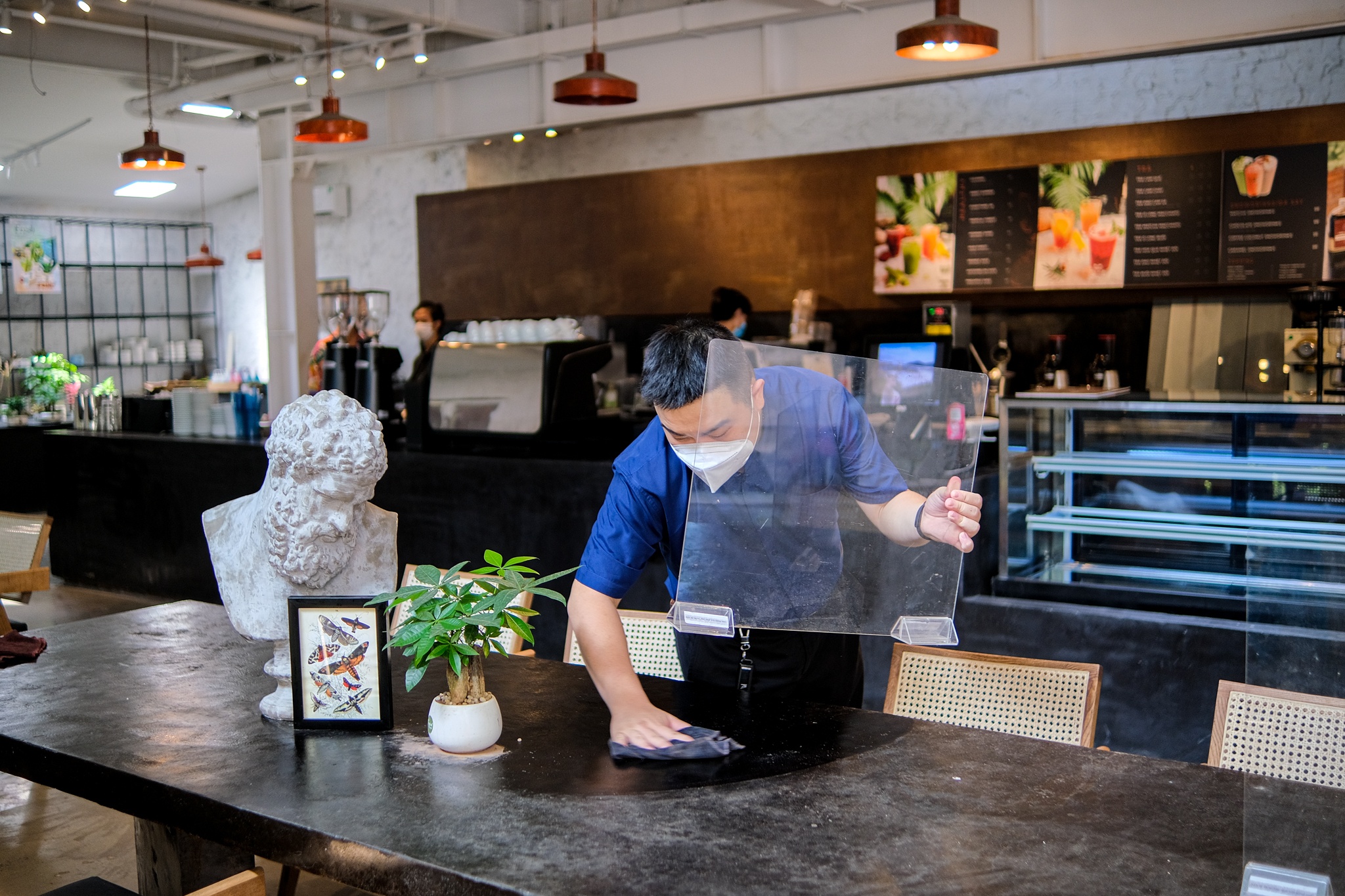 ha noi mo cua tro lai anh 12