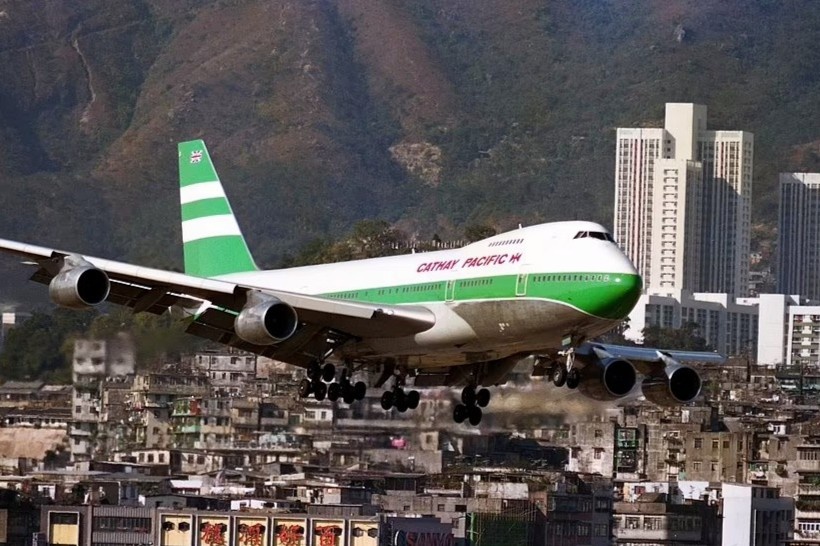 Hang hang khong dau tien trang bi man hinh 4K cho hanh khach hinh anh