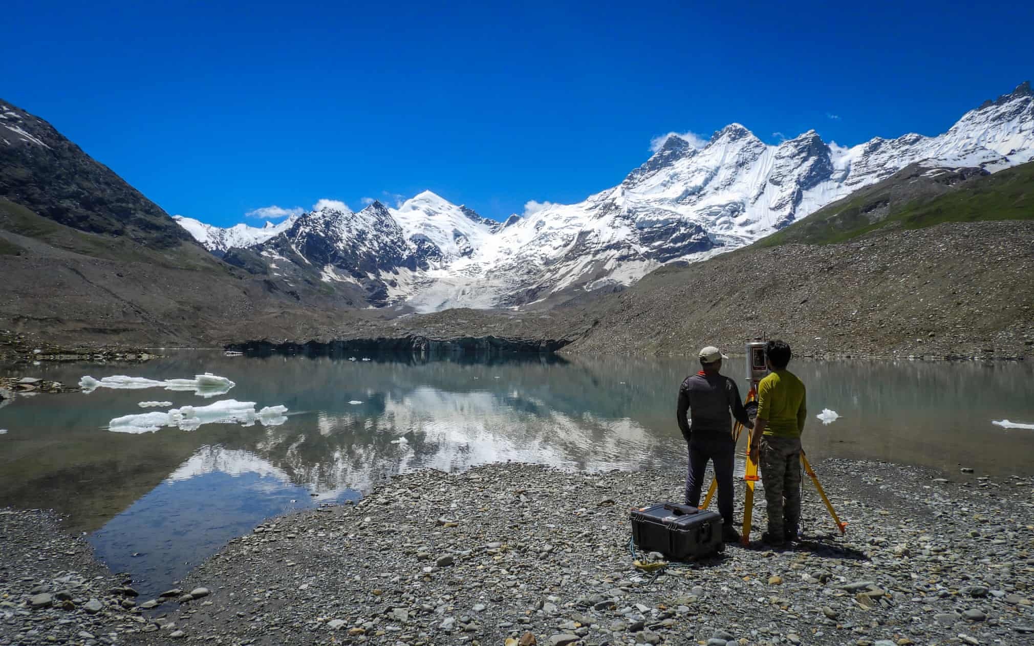 khung hoang khi hau anh 10