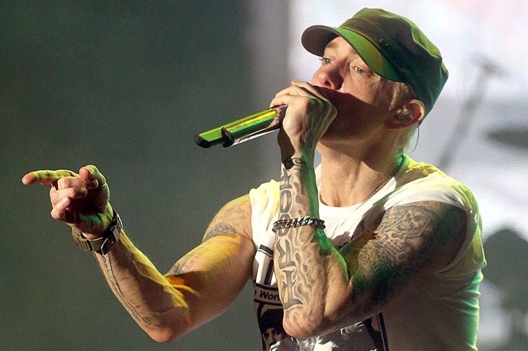 Eminem di ban mi hinh anh