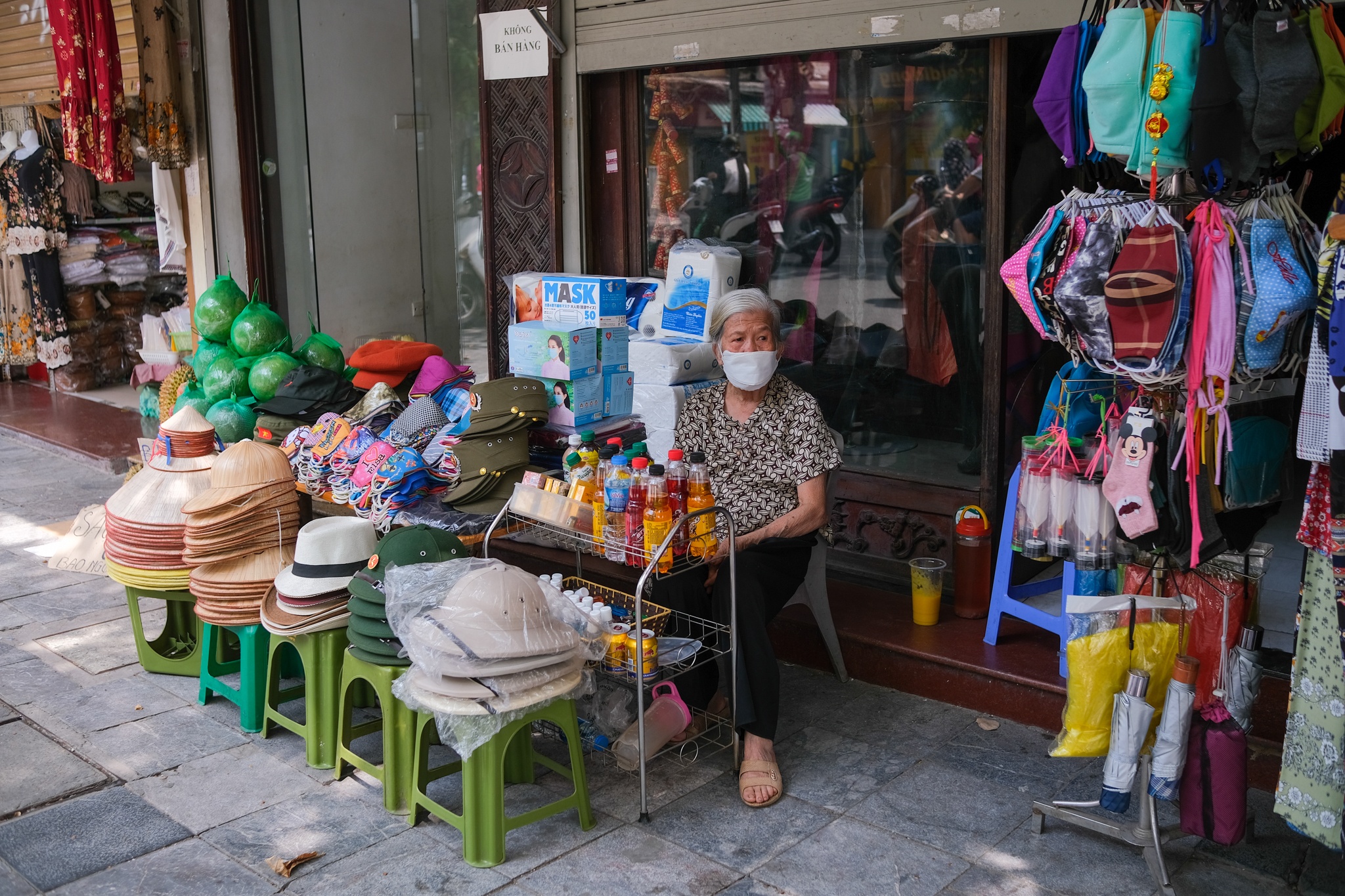 hang luu niem pho co anh 10