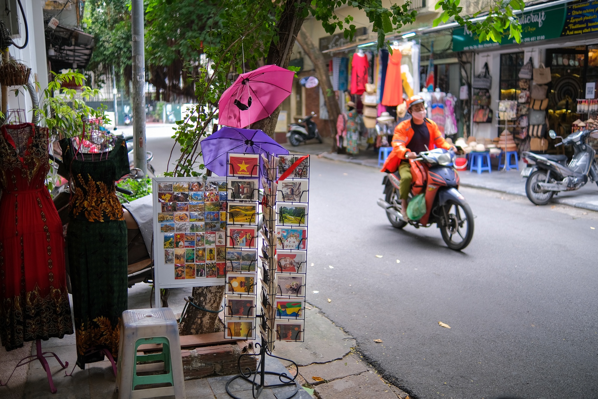 hang luu niem pho co anh 12