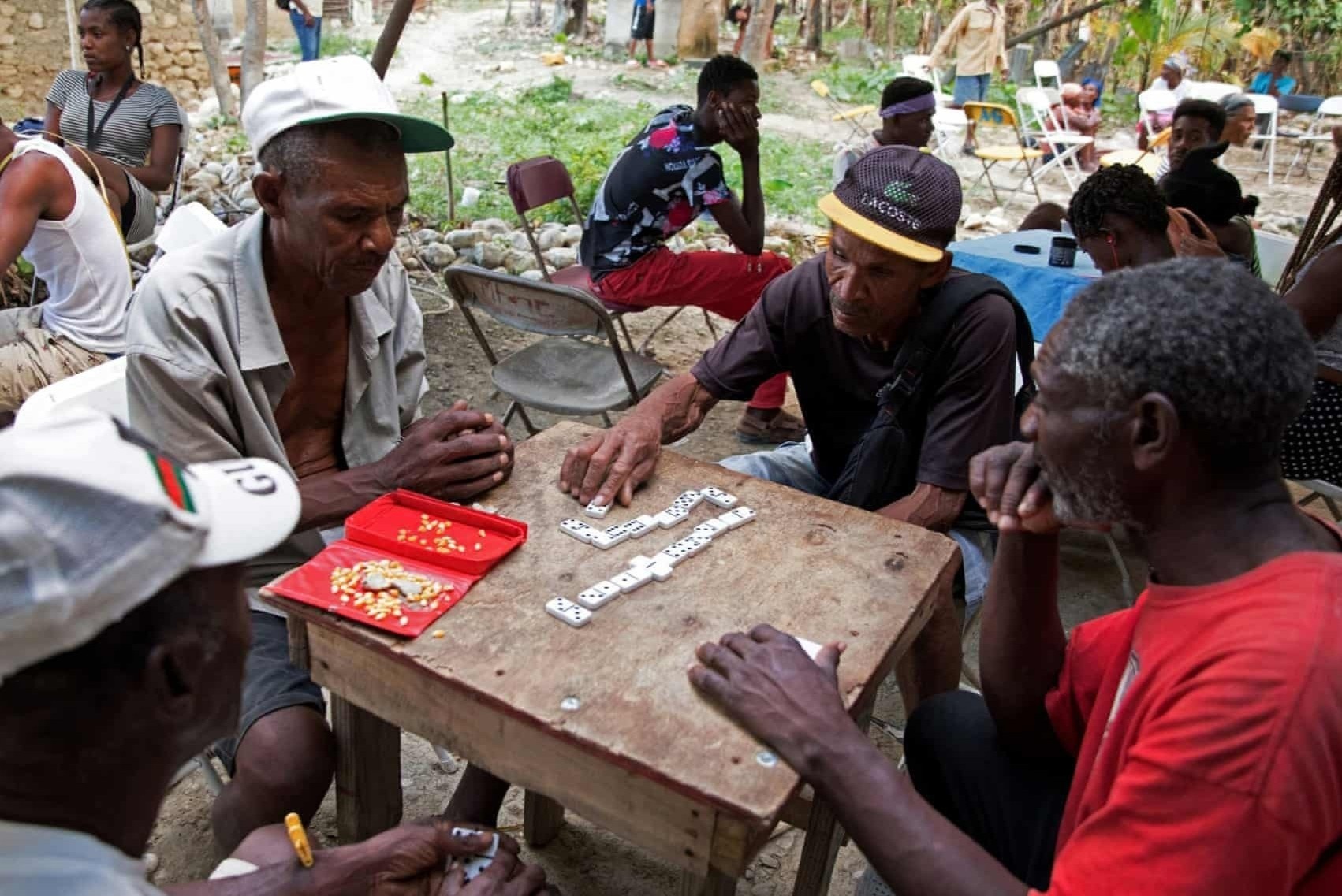 Dam ma nao nhiet o quoc gia ngheo hinh anh