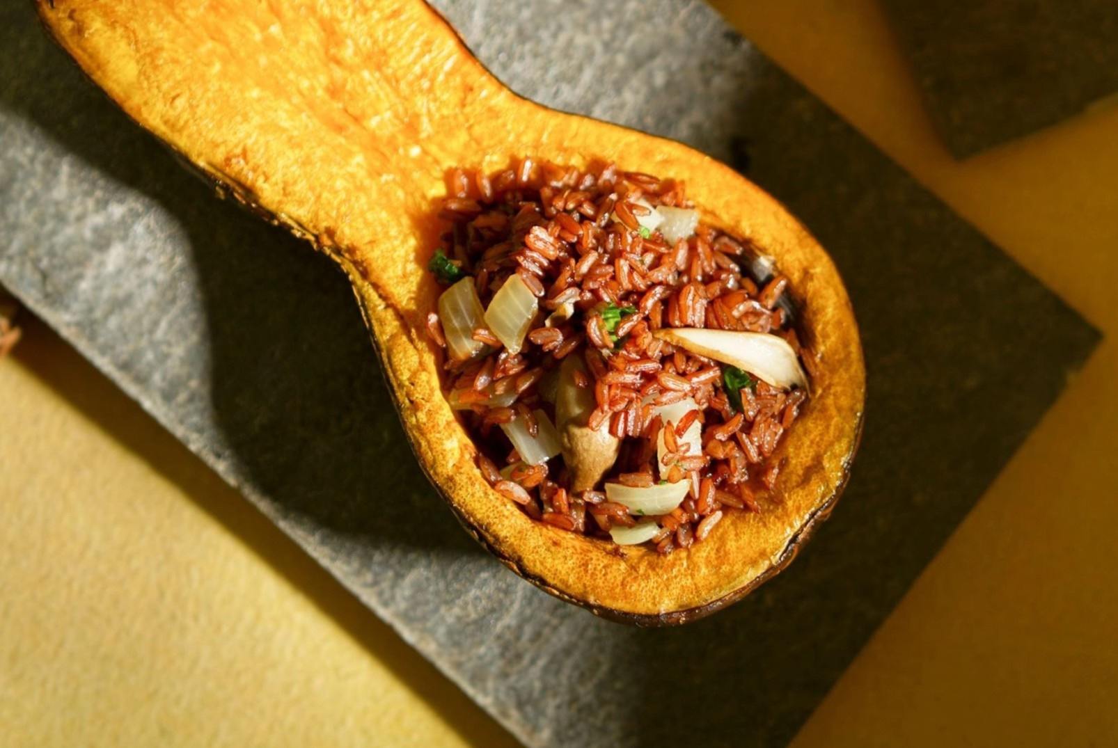 Cach lam com gao lut bi do hinh anh