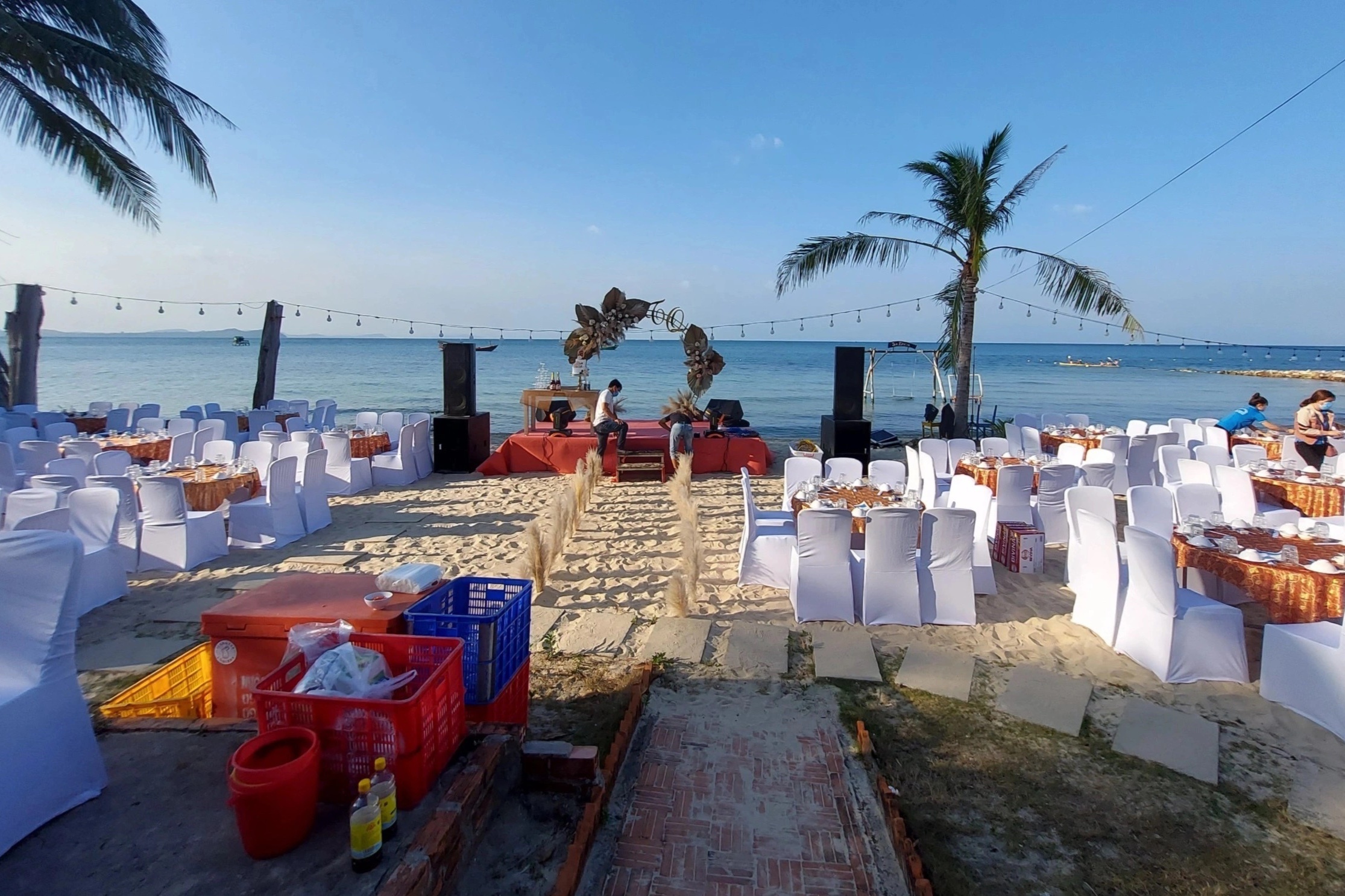 Chu nha hang o Phu Quoc duoc khen vi cach doi dap khi bi danh gia xau hinh anh