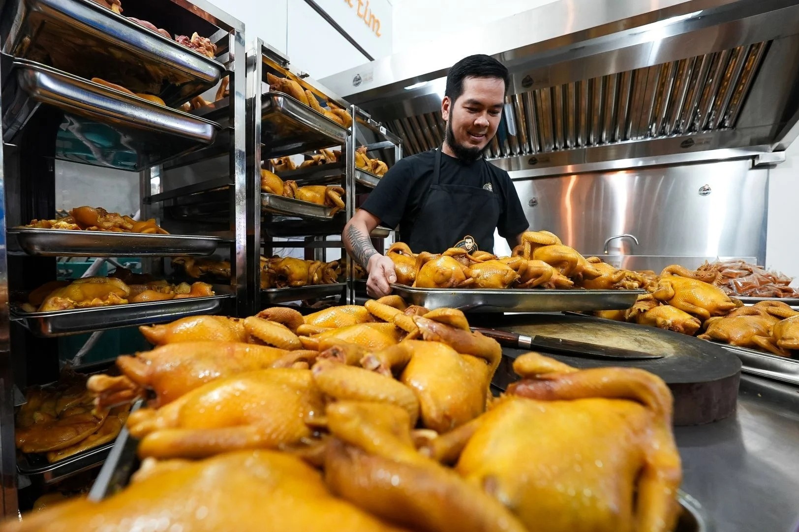 Dau bep Viet dat hang don online dip Tet hinh anh