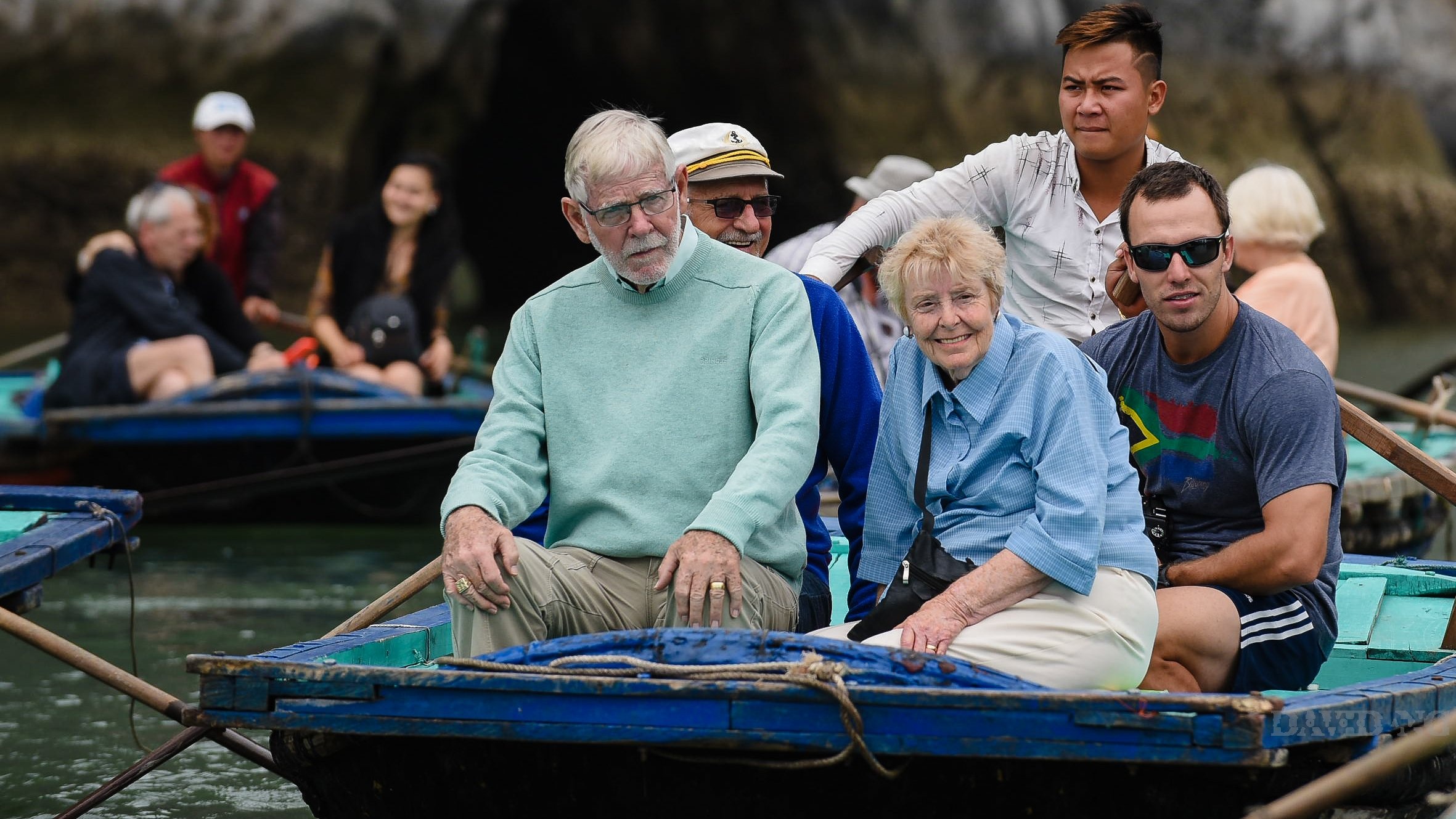 mo cua du lich anh 2