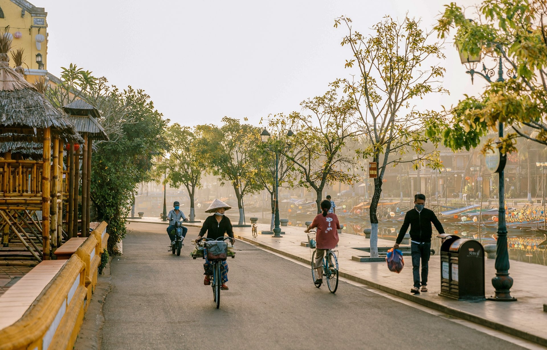 mo cua du lich anh 1