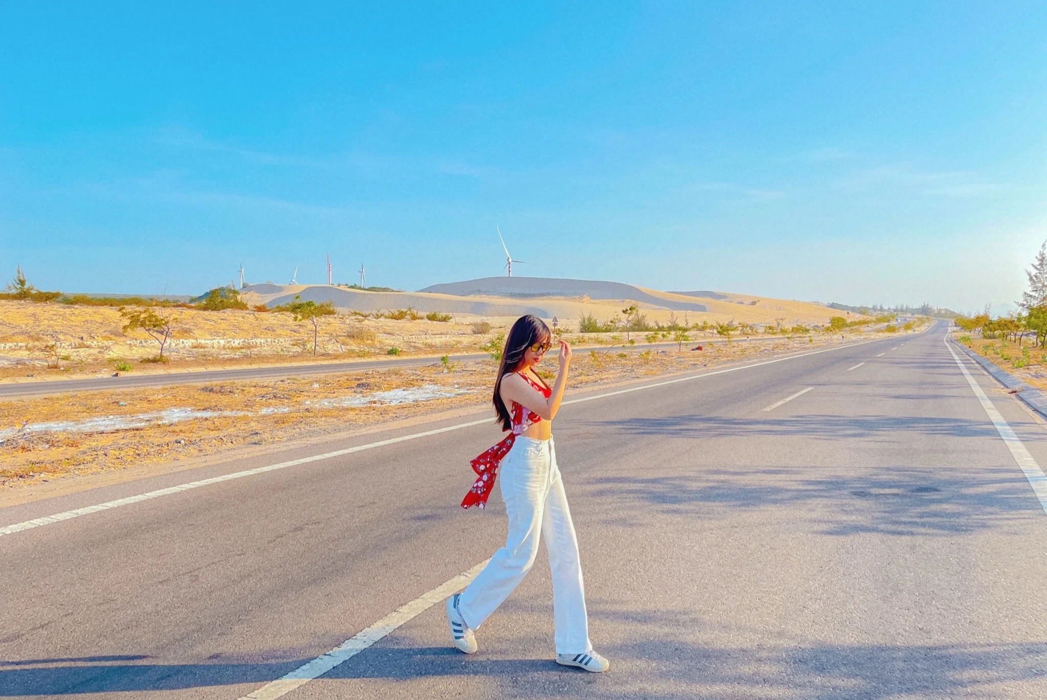 Mot nam sau dot dich thu 4, du lich Viet hoi sinh hinh anh