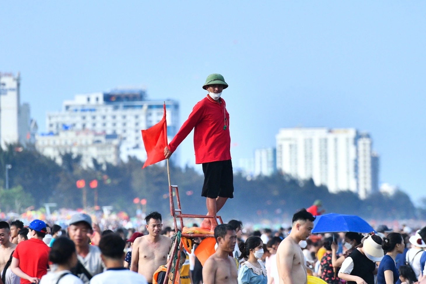 Vi sao Thanh Hoa dong khach nhat Viet Nam dip 30/4-1/5? hinh anh