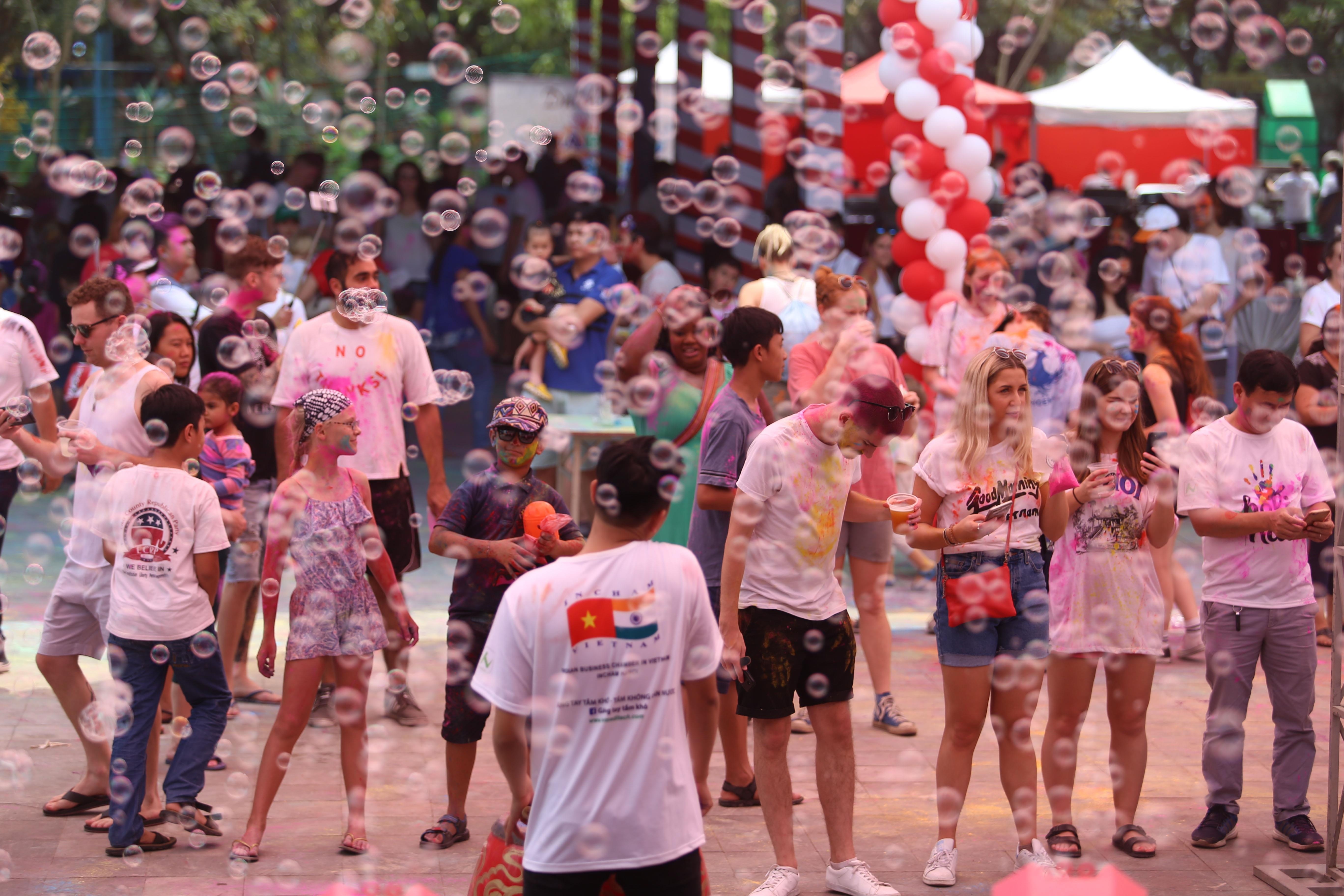 mo cua du lich anh 3