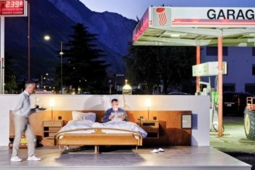 Khach san 0 sao de khach ngu ngoai duong o Thuy Si hinh anh