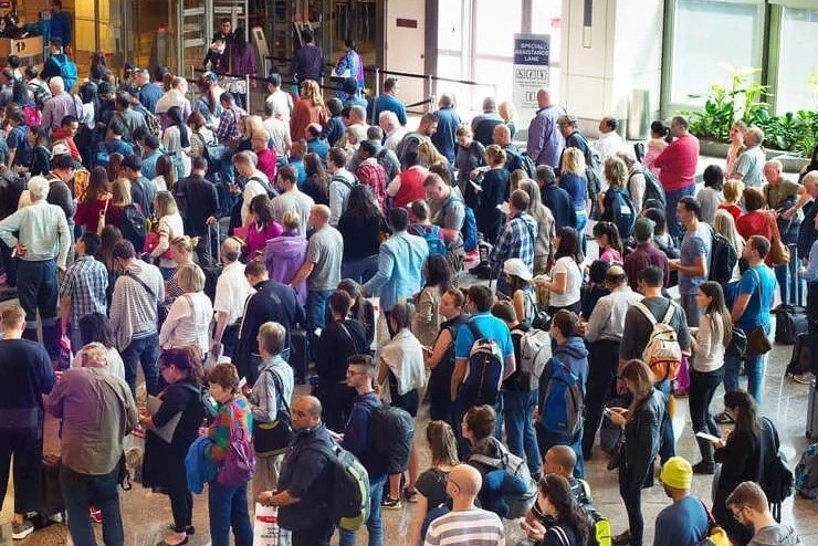 Am anh du lich chau Au he nam nay hinh anh