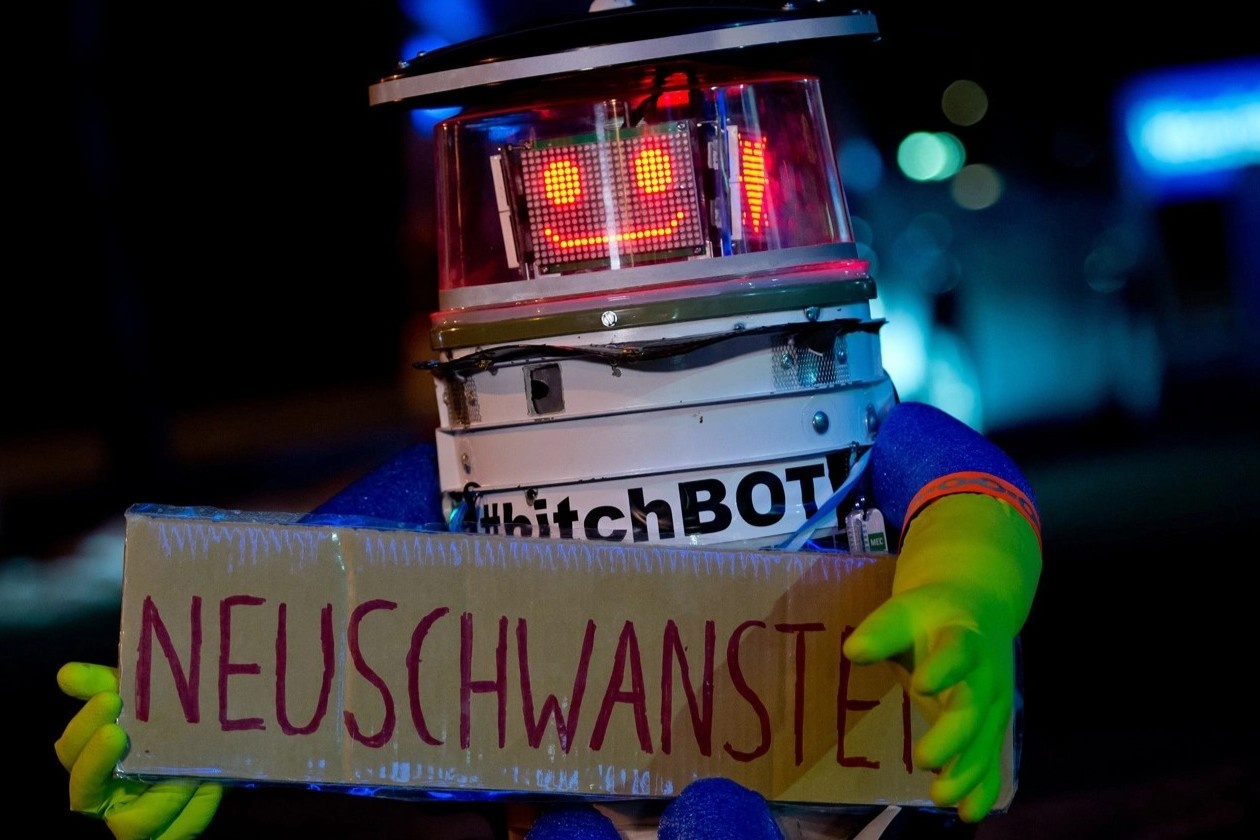 Cai chet cua robot du lich noi tieng hinh anh