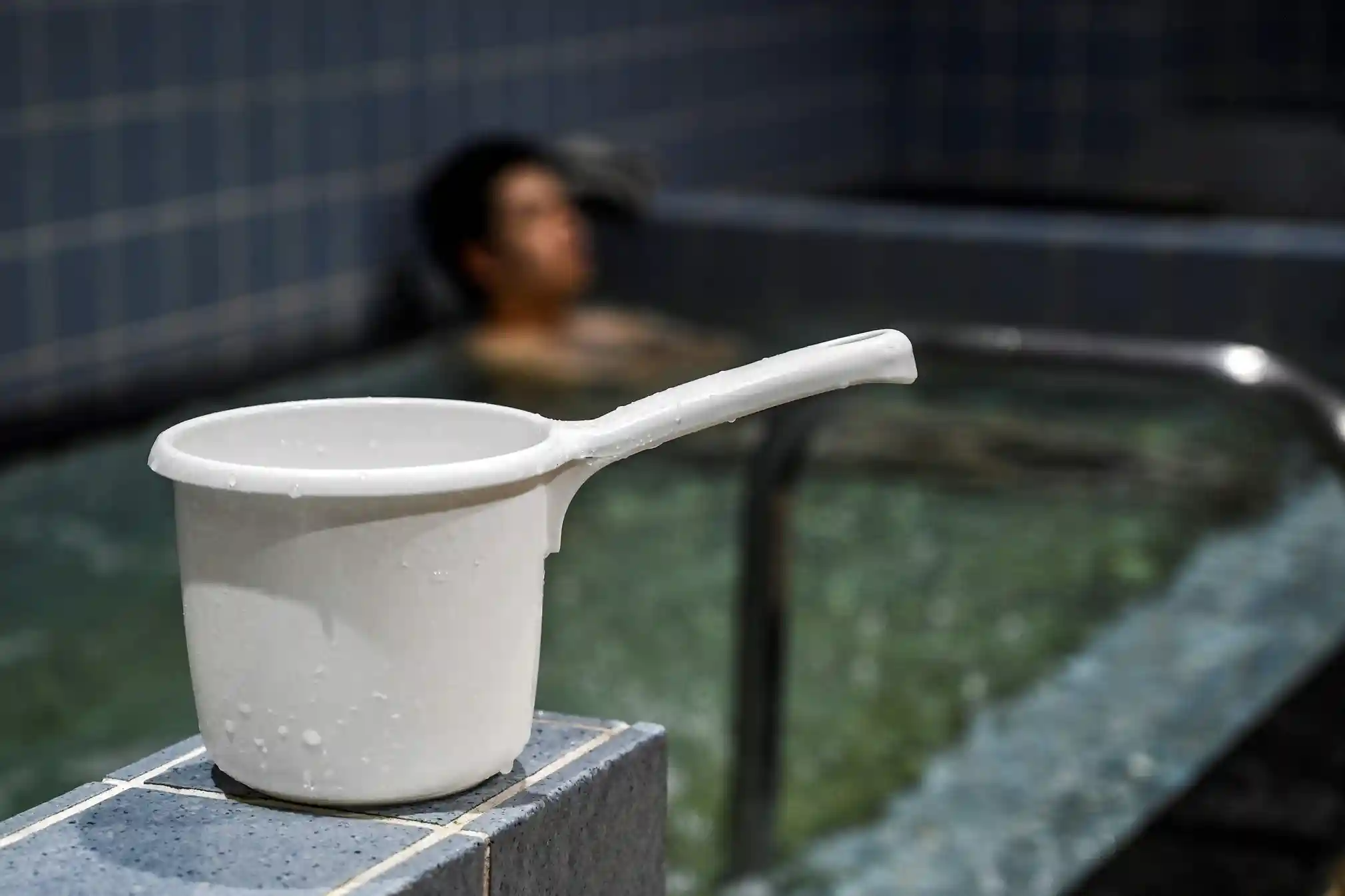 nha tam cong cong anh 8