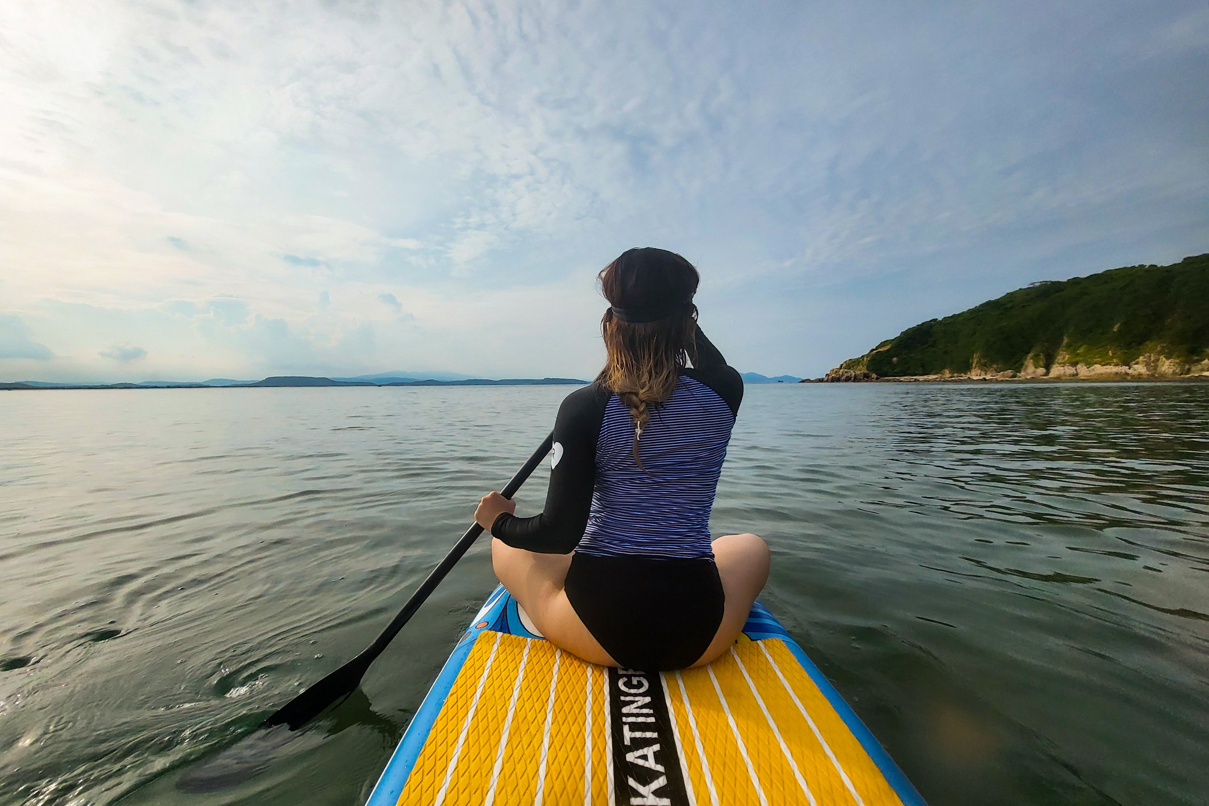 Hon dao hoang vang, nuoc trong thay day o Phu Yen hinh anh