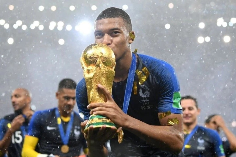 Tour xem World Cup gia toi 600 trieu dong hinh anh